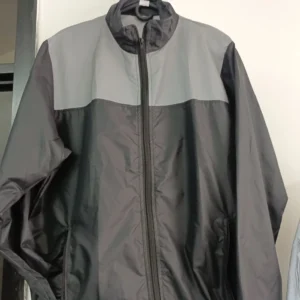 chaqueta corta vientos reflectiva